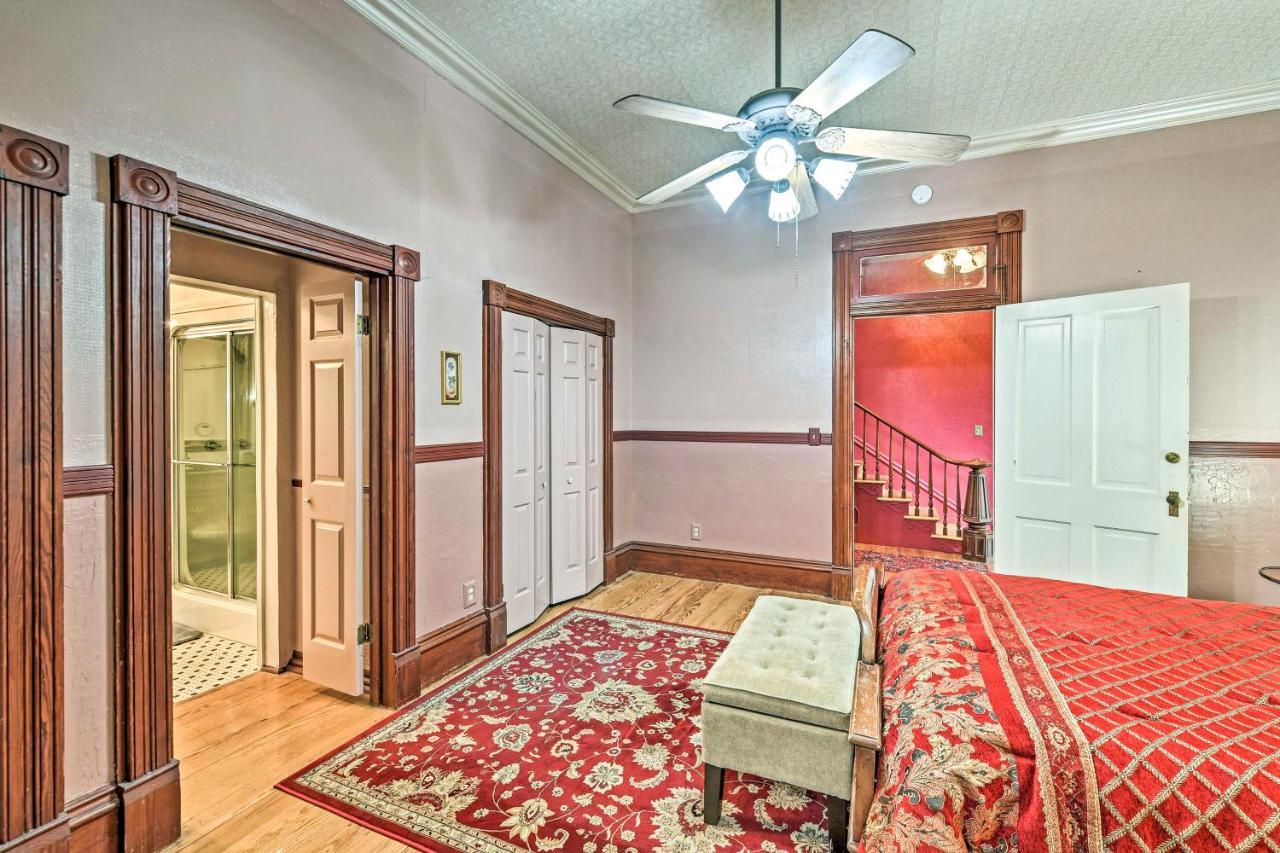 The Lilly House Historic Glen Rose Home With Porch! Bagian luar foto