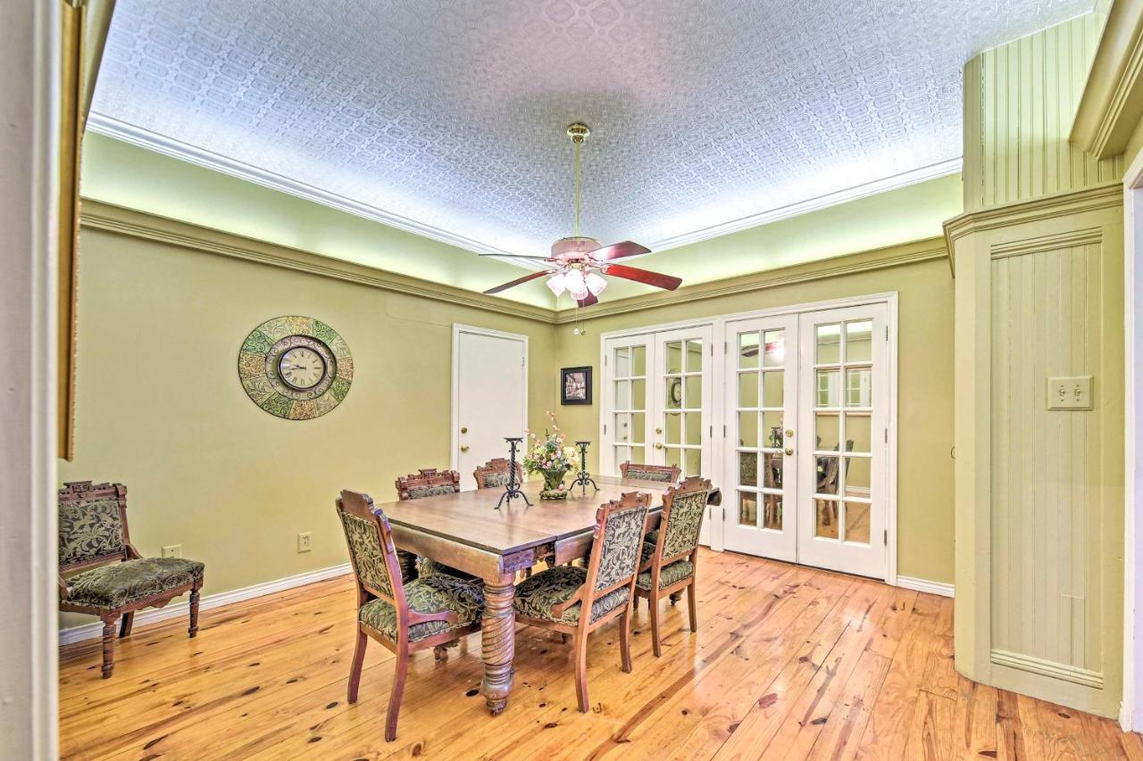The Lilly House Historic Glen Rose Home With Porch! Bagian luar foto