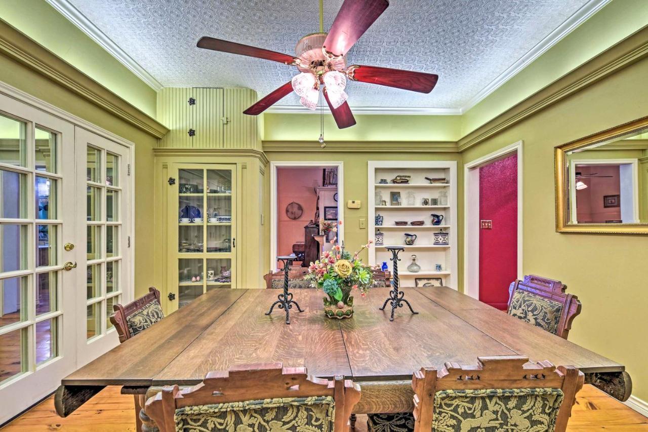 The Lilly House Historic Glen Rose Home With Porch! Bagian luar foto