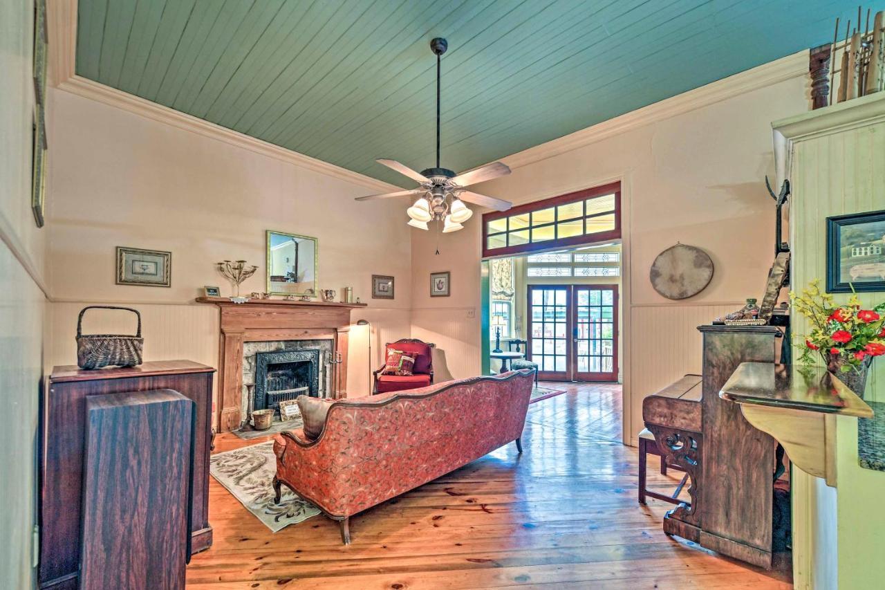 The Lilly House Historic Glen Rose Home With Porch! Bagian luar foto