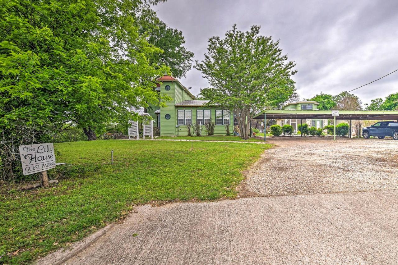 The Lilly House Historic Glen Rose Home With Porch! Bagian luar foto